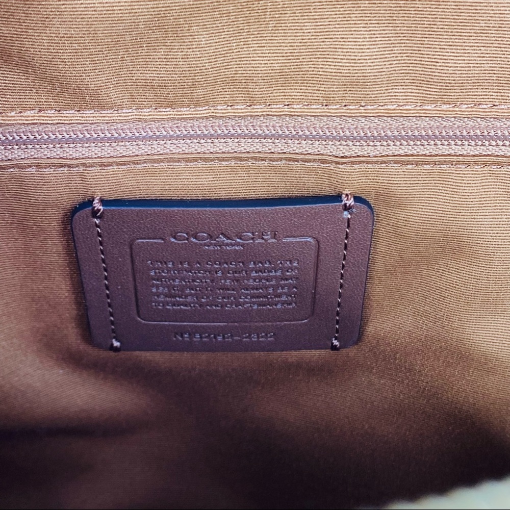 Coach Signature Jordyn Backpack - Picture 10 of 11